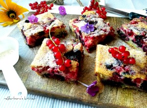 Cuketovo špaldový koláč s ovocem a perníčkovým kořením | reBarbora's kitchen