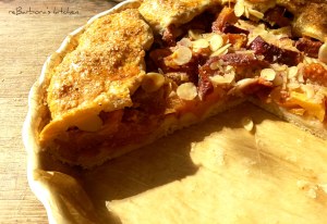 Mandlovo - špaldová galetka s broskvemi (Galette) | reBarbora's kitchen