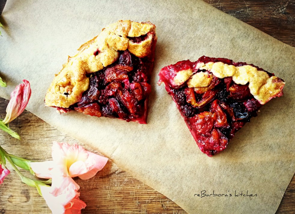 Ostružinovo-švestková galetka (Galette) | reBarbora's kitchen