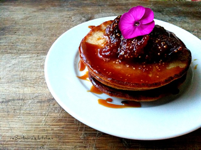 Pohankové bezlepkové lívanečky s fíkovou omáčkou | reBarbora's kitchen