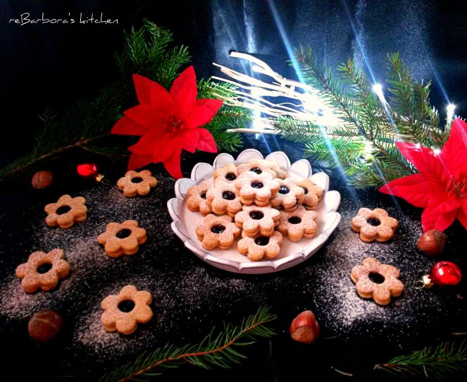 Bezlepkové pohankové linecké kytičky s marmeládou | reBarbora's kitchen