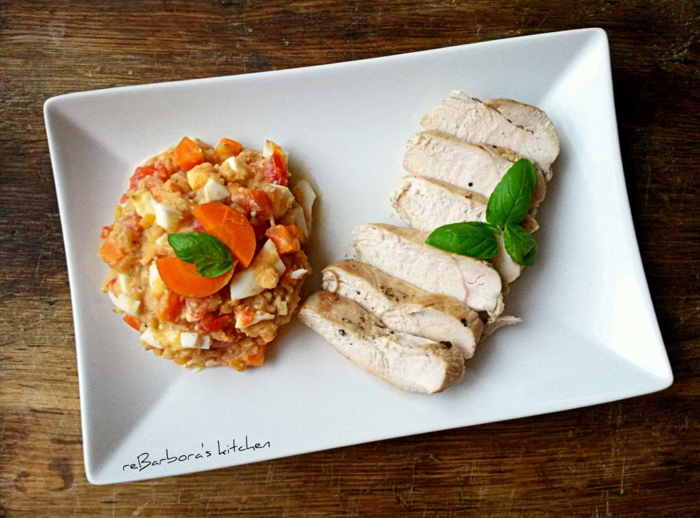 Filírované kuřecí prso na rozmarýnu s teplým salátem z červené čočky | reBarbora's kitchen