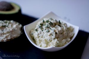 Avokádovo-vajíčková pomazánka s medvědím česnekem | reBarbora's kitchen