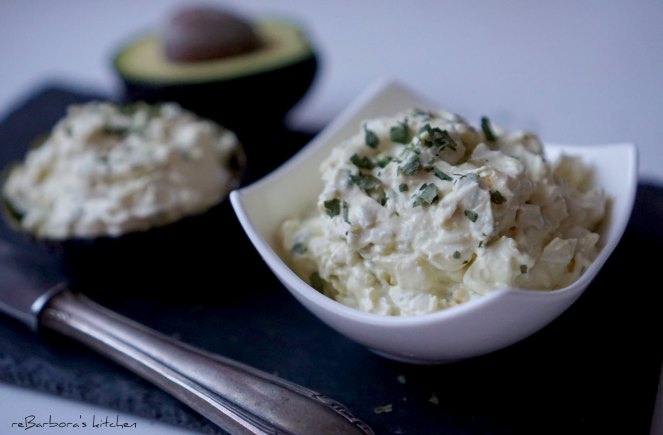 Avokádovo-vajíčková pomazánka s medvědím česnekem | reBarbora's kitchen