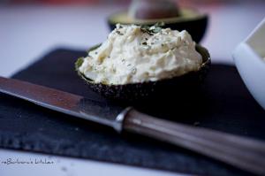 Avokádovo-vajíčková pomazánka s medvědím česnekem | reBarbora's kitchen