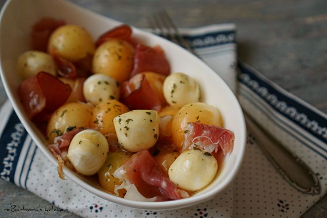 Meloun Cantaloupe s parmskou šunkou a mozzarellou | reBarbora's kitchen