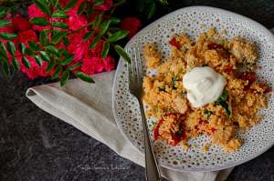 Kuskus salát s krůtím prsíčkem, rajčaty a špenátem | reBarbora's kitchen