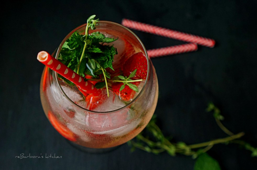 Lillet drink s jahodami citronovým tymiánem | reBarbora's kitchen