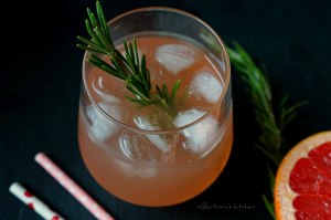 Lillet drink s grepovou šťávou a rozmarýnem | reBarbora's kitchen
