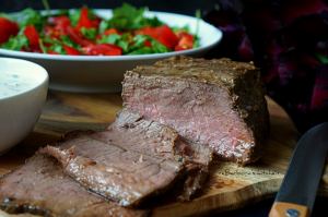 Párty time: Roastbeef s pažitkovou remuládou a růžový alko/nealko drink | reBarbora's kitchen