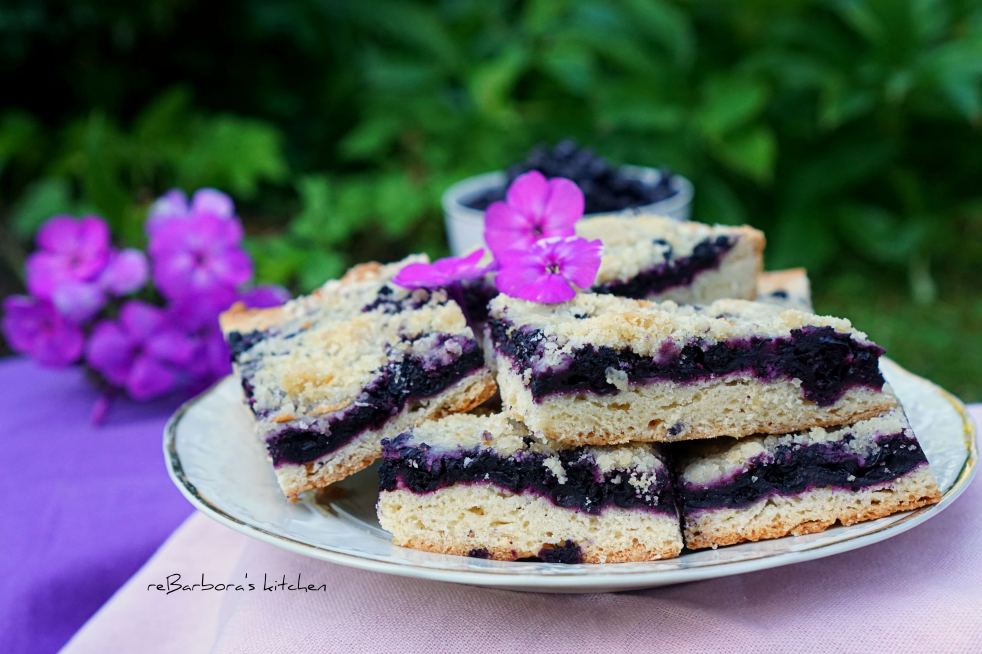Borůvkový koláč s mandlovou drobenkou | reBarbora's kitchen