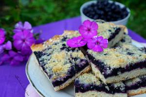 Borůvkový koláč s mandlovou drobenkou | reBarbora's kitchen