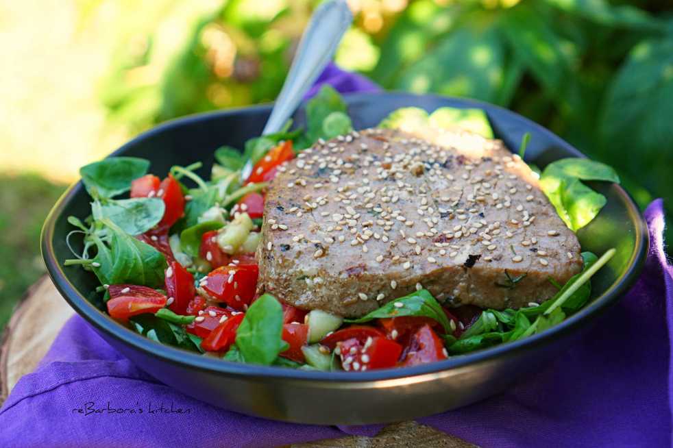 Grilovaný tuňák se svěžím salátem | reBarbora's kitchen