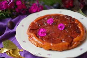 Švestkový tarte tatin - obrácený koláč s karamelizovanými švestkami | reBarbora's kitchen