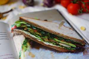 Recenze knih: Bezlepková kuchařka | reBarbora's kitchen