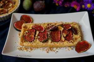 Fíkový koláč se smetanovým krémem a oříšky | reBarbora's kitchen