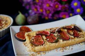 Fíkový koláč se smetanovým krémem a oříšky | reBarbora's kitchen