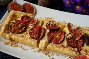 Fíkový koláč se smetanovým krémem a oříšky | reBarbora's kitchen