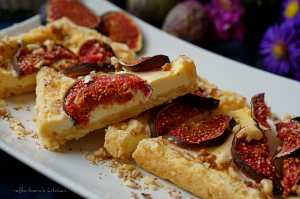 Fíkový koláč se smetanovým krémem a oříšky | reBarbora's kitchen