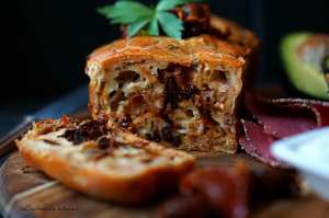 Špaldový jogurtový chlebíček se sušenými rajčaty, šunkou a cibulkou | reBarbora's kitchen