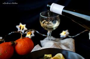 Těstoviny s dýňovo-kuřecí směsí se špenátem, ořechy a dýňovou omáčkou | reBarbora's kitchen