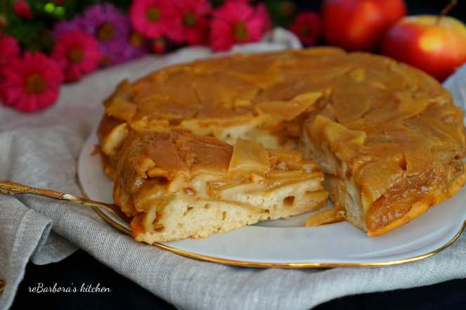Obrácený jablečný koláč se slaným karamelem | reBarbora's kitchen