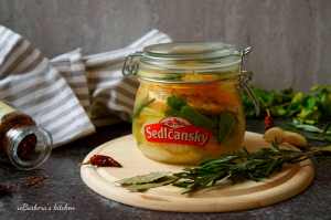 Naložený sýr Romadur s kysaným zelím a pečeným česnekem | reBarbora's kitchen