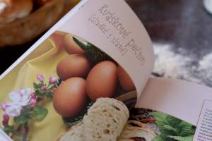 Recenze knih: Ruce v mouce - Iva Trhoňová | reBarbora's kitchen