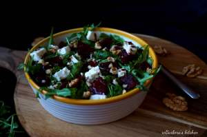 Salát s červenou řepou a balkánským sýrem | reBarbora's kitchen