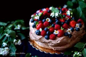 Čokoládový dort Pavlova s ovocem | reBarbora's kitchen