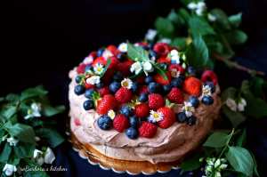 Čokoládový dort Pavlova s ovocem | reBarbora's kitchen