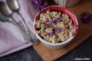 Jahodový crumble s oříškovou drobenkou | reBarbora's kitchen