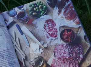 Recenze knih: Uzeninové delikatesy - Miranda Ballard | reBarbora's kitchen