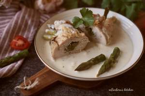 Kuřecí závitky s chřestem a gorgonzolovou omáčkou | reBarbora's kitchen