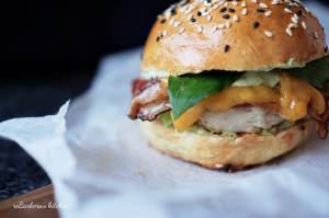 Kuřecí burger s avokádovým dipem | reBarbora's kitchen