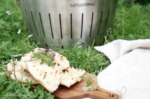 Grill: Marinovaný bůček se salátem a česnekovo-rozmarýnovou focacciou | reBarbora's kitchen