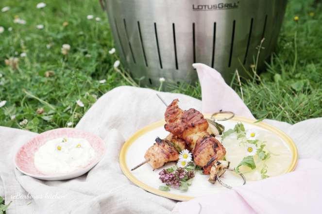 LotusGrill: Kuřecí špízy v marinádě s ananasem a cuketou | reBarbora's kitchen