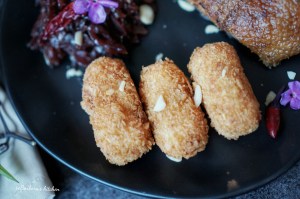 Kachní prsa s bramborovo-mandlovými kroketami a chutney (čatní) z červeného zelí | reBarbora's kitchen